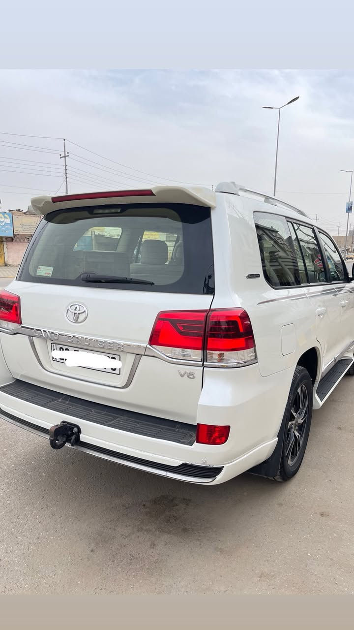 السلام عليكم
للبيع  
او المراوس بلكزز موديل ١٦ او ١٧ 
او لاندكروز موديل ٢٢ 
لاندكروز موديل ٢٠٢١ رقم اربيل بسمي 
سياره شركة جيهان 
سياره ماشيه ١٦٠ الف قابل للزياده 
 مواصفات 
فتحة سقف 
مثبت سرعه 
كشنات جلد كهرباء مال سايق و العبري 
دبل ماوس 
سياره كفاله من طخة و بديهة جديد 
و سونر موجود مالتهة 
سعر ٥٢٠ و بيهة مجال 
للاستفسار 
***********
