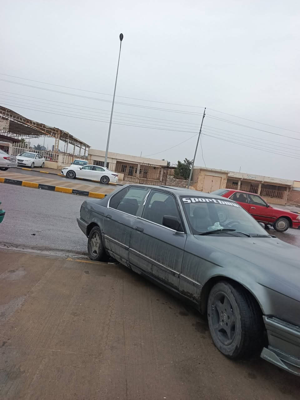 السلام عليكم.BMW. 730
گير محرك تشگ التبليط... +شلعه فوول. 

+صدر جديد +تايرات 

تبريد تدفئة شغالات 
تحويل ثاني يوم شرط.. للتصال ***********
