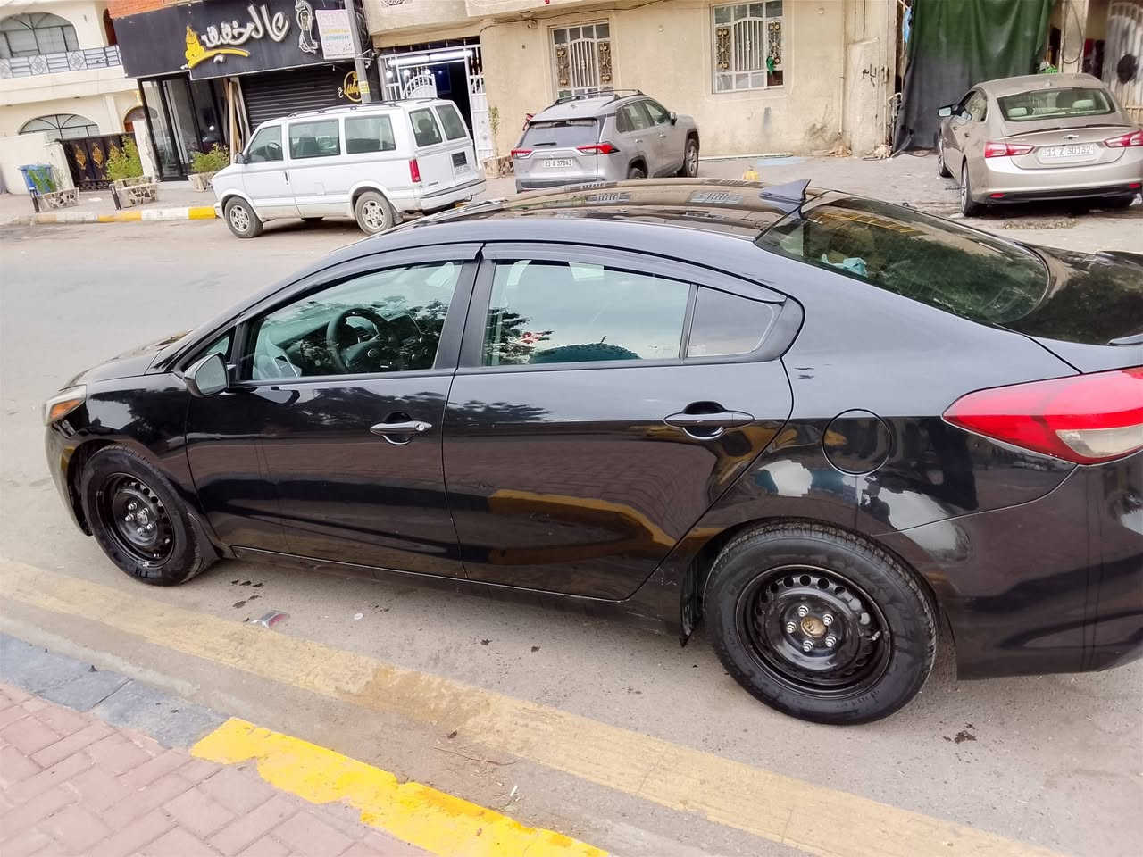 فورتي موديل 17 ماشية 147 السيارة بدون ايرباك بدون صبغ ابلادية امبدل قبغ جنطة نفس اللون رقم اربيل الجديد السنوية ل2028 كير مكينة مكفولات مواصفات شاشة كامرة ابلادية
تدفئة كشنات 
3 أنظمة قيادة 
فول تحكم استيرن 
السعر 120 وبيهة مجال العنوان بغداد اعظمية ***********
