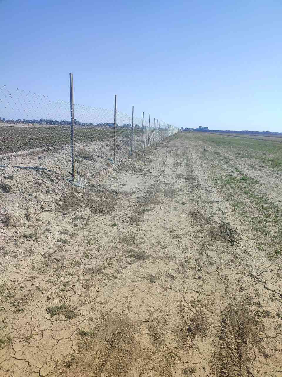 عرروض جديدة
تعلن شركة BRC الديوانية عن استعدادها لاسيجة
 البي ار سي ⁦🟣
🔻عن عمل ونصب جميع انواع اسيجة الـ BRC ⁦⛏️⁩
🔻وعن عمل جميع انواع الاسيجة العشبية الجميلة 🍀🍀
🔻سعر المتر من 5الف 💸الى 10الف 💸حسب الطلب وحسب نوع السيم ⁦⚒️⁩السعر يشمل كرسته وعمل 
🔻يوجد كادر مختص بالعمل 💪
🔻نعمل في كافة محافظات العراق 🚛⁦🚛
🔻للطلب والاستفسار قم بمراسلة الصفح***********
