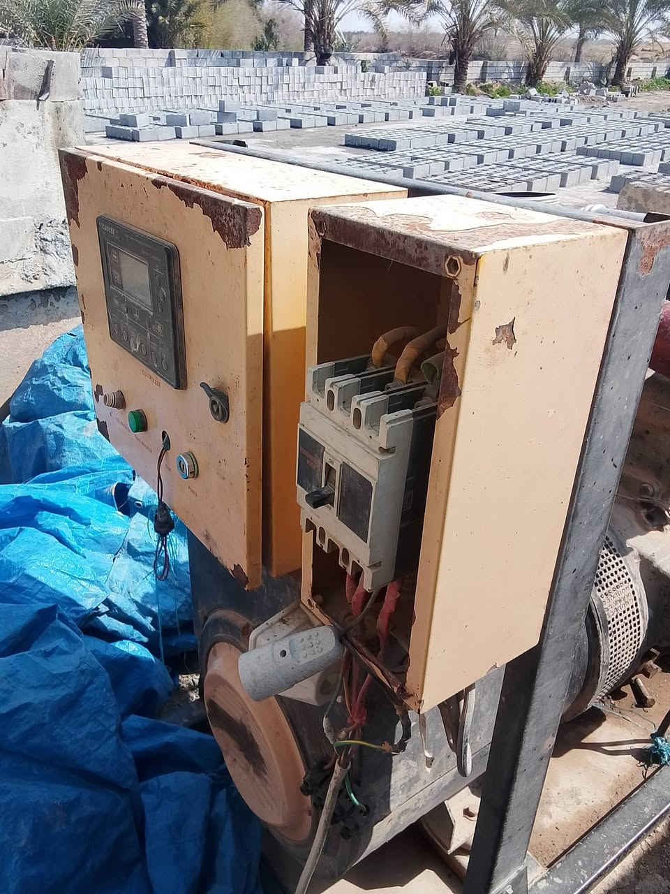 للبيع مولد بيركنز صيني يولد 250انبير بي صرف سعر15ورقه ***********
