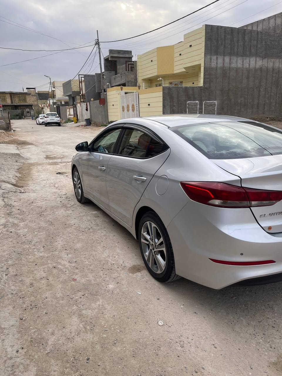 النترا موديل 2017 خليجي نظيفه مال جناي بسعر مناسب جدا مكينة 4 سلندر 2000 دوش رقم اربيل دولي انكليزي بيه طخه بسيطة بل الجاملغ الامامي وبيه ثلاث قطع صبغ اثر جراد بدون ضربه مكينة وكير وحداديه وتبريد مكفولات الإتصال على الرقم *********** العنوان بابل غير متواجد على الفيس اني مكلف بل نشر
