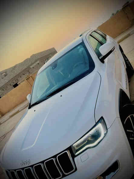 السلام عليكم 
جيب لاريدو  18 
6 خليجي سليمانيه 
حساسات امامي خلفي 
لد نهاري 
لايت زنون 
زراكات ماء لايت
رادار خلفي 
كشن سايق وبصف سايق كهربائي 
 كير 8 نمر 
تحكم مقود جهتين 
تشغيل عن بعد
اطفاء ذاتي 
سياره مكفوله فقط رصعه بالتكمه الخلفيه واضحه 
ماشيه 120 كيلو متر 
السعر 270 وبيها مجال 
مكانها قضاء الدور 
***********
