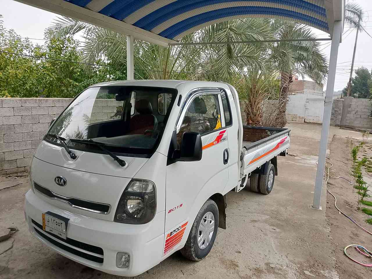 كيه حمل موديل 2016  بغداد سنويه ما ساقطه كير محرك اكسن شاصي سياره مكفوله لا صبخ ولا تبديل بس الباب مال السايق بي شبرين رش السعر 115 المكان بغداد المدائن سلمان باك ***********
