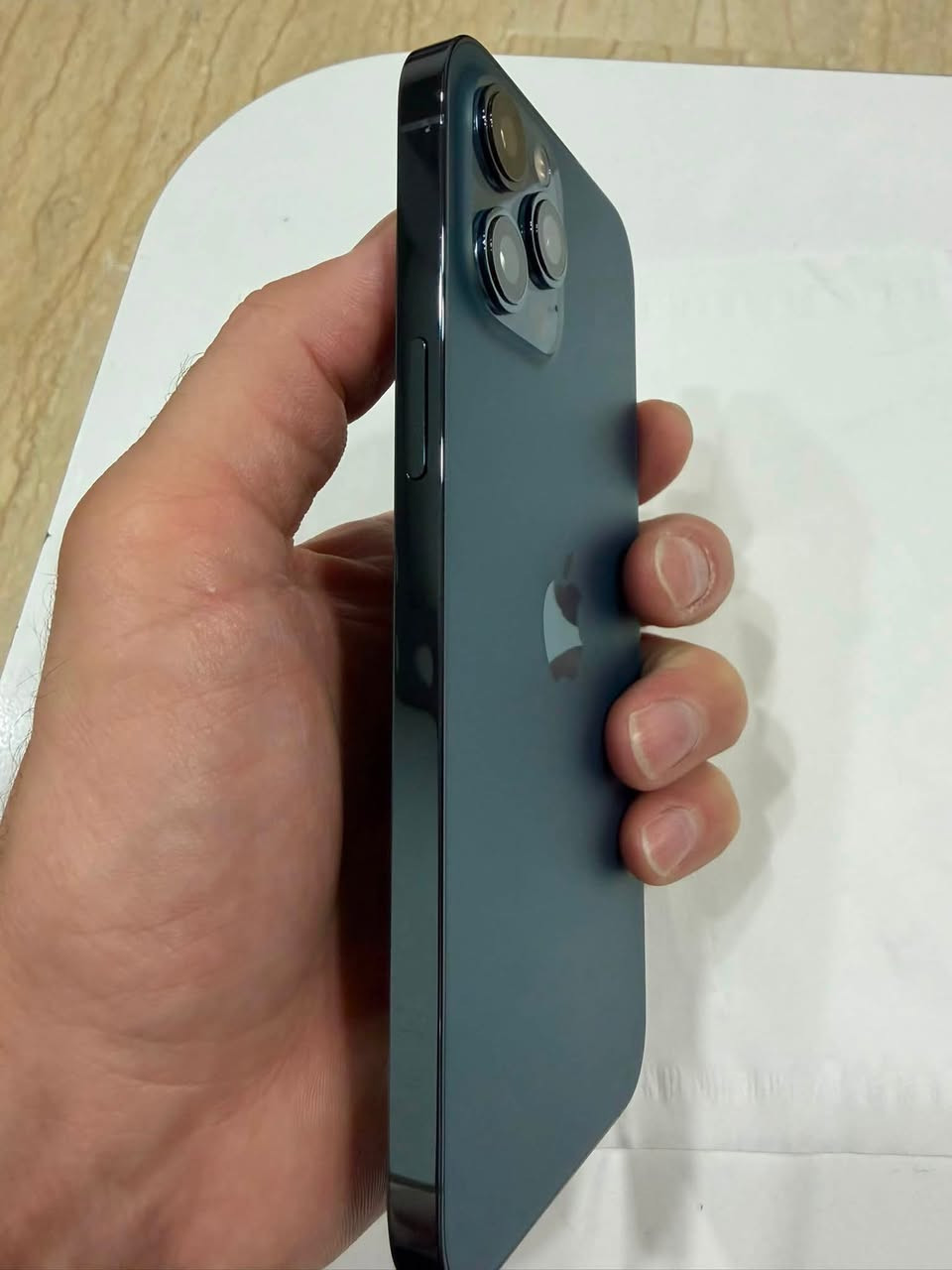 ايفون 12pro max
ذاكرة 256

البطارية 78 % اصلية 

الجهاز شخط مابي كلش جديد 

مكفول من الفتح والتبديل

الكارتونه ووصل الشراء موجود

السعر 600 الف 

مكاني الشعب/حي التجار


**إذا كنت صاحب هذا الإعلان وتريد حذفه لأي سبب، رجاءا أرسل رسالة إلى الدعم الفني**