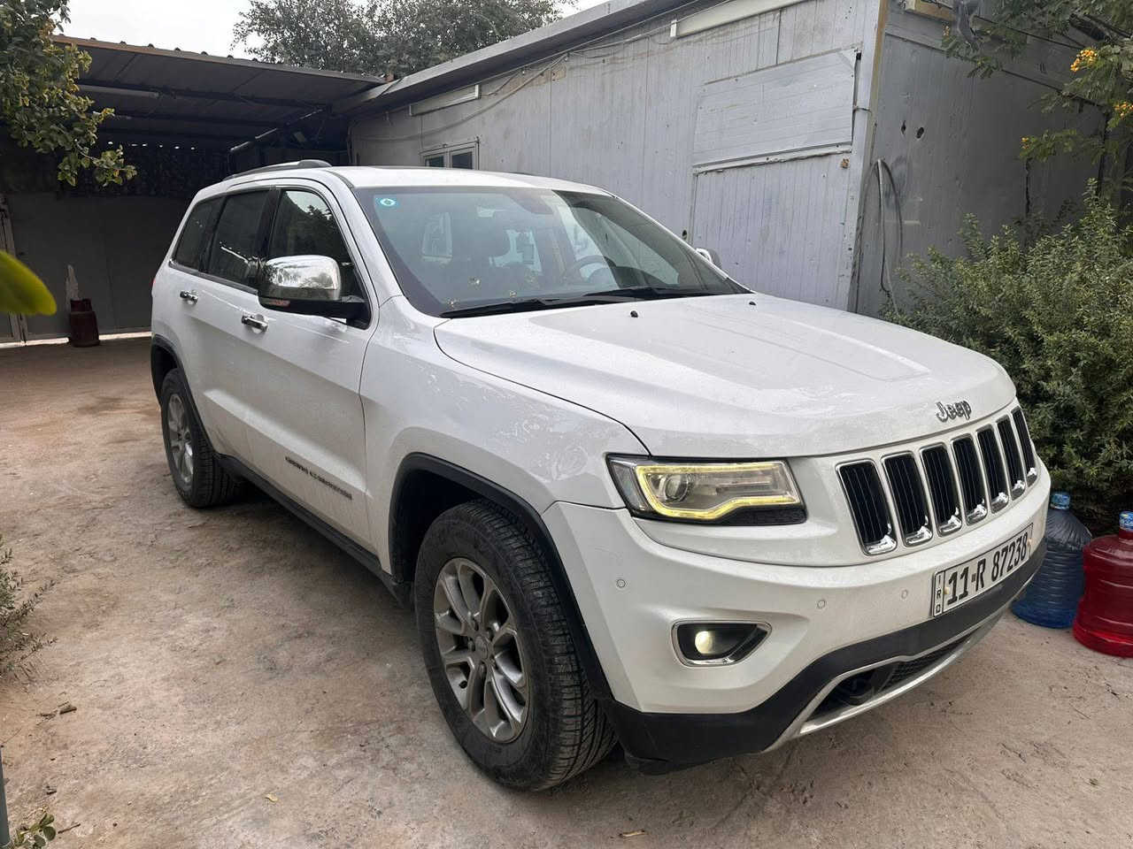 سلام عليكم جيب موديل ٢٠١٤ خليجي فول مواصفات الاخير رقم بغداد الجديد ماشيه ١١٨ كيلو قابل للزياده مكان السياره بغداد حي الجهاد السعر ٢٤٣ ورقه وبيها مجال معقول للشراي 
***********
