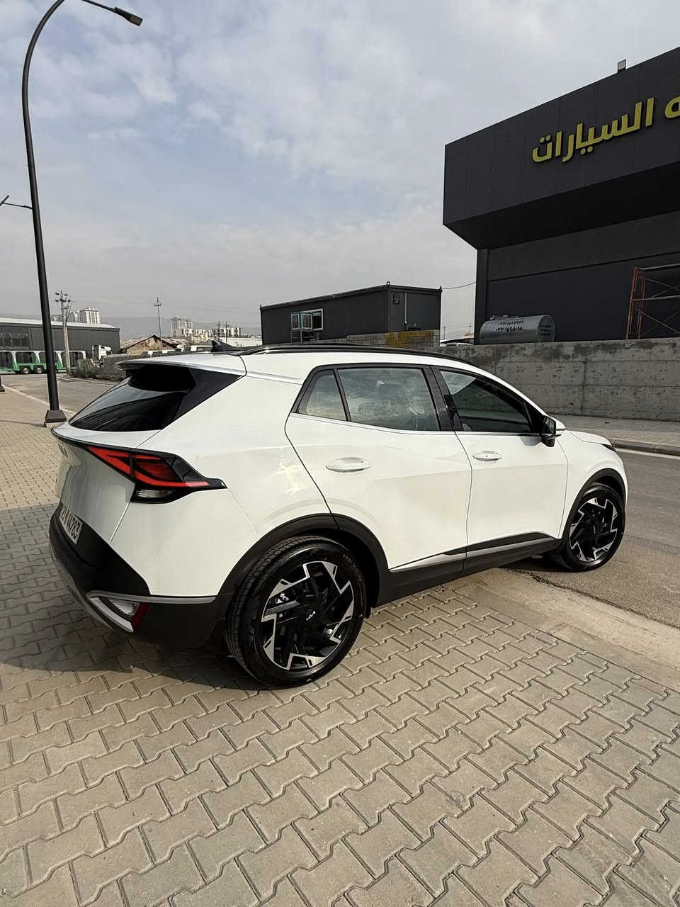 کیا سبورتج 2025 خلیجی صفر شرکە نیم
للبیع فقد /رقم سلیمانیە 
 فول فول مواصفات واحد ع واحد
 
بانوراما+ کشن تبرید و تدفئە
کشنات جلد +صندوق کاربائی + کشنین کاربائی

ماشیە ٨ الف 
مکفول کفالە عامە + مکان سلیمانیە

 سعر  256 ورقه قفل
 
***********
