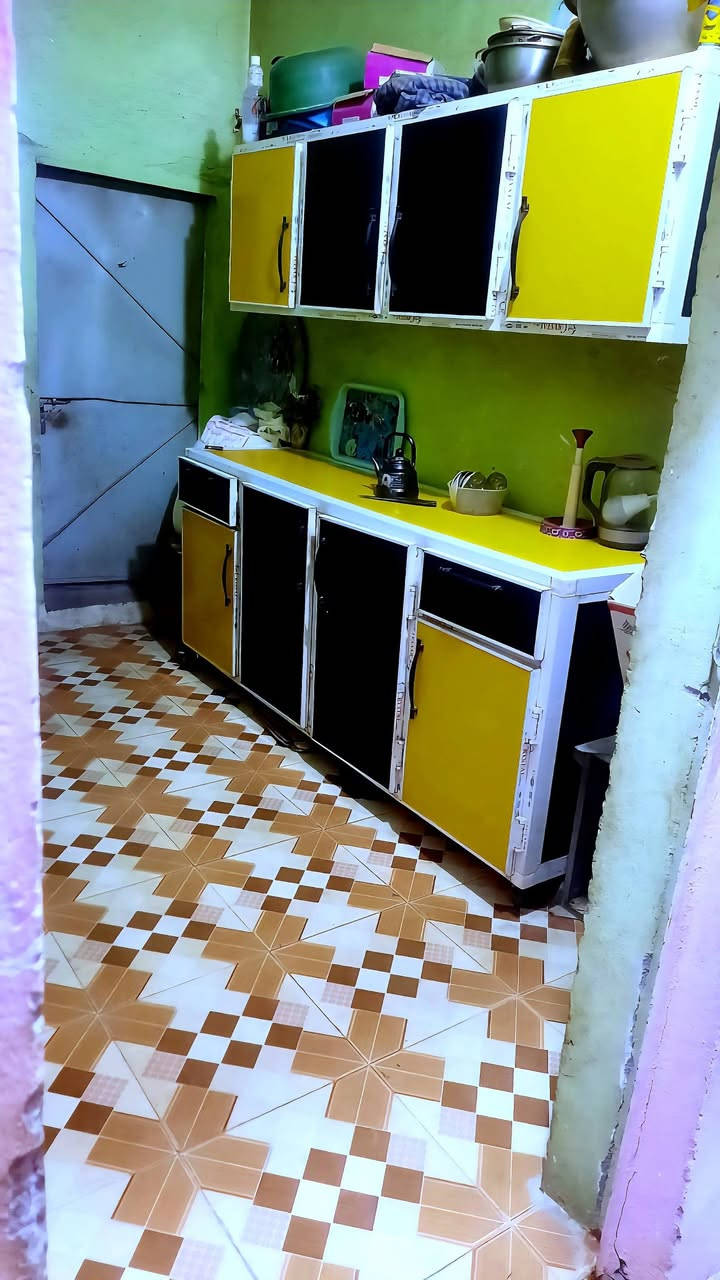 اللهم صلِّ على محمد وآل محمد
بيت للبيع مساحة 77متر واجهة 7ونزال11متر  طابقين  طابو صرف...... تفاصيل البيت
⭕غرفة نوم
⭕استقبال 
⭕صالة
⭕مطبخ 
⭕صحيات+ممر 7 متر
⛪⛪⛪الطابق الثاني ⛪⛪⛪
⭕غرفة +بيتونة +سطح ثاني فوق الغرفة والبيتونة
بناء حديث 2020 عكادة
🏴العنوان... الديوانية حي الصدر الرابع قرب مدرسة العراق  متوفرة كافة الخدمات البيت طابو صرف
السعر،،،،، 75مليون قابل للتفاوض
رقم صاحب الدار   
*********** مكلف بالنشر
