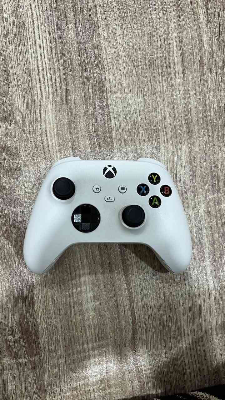 للبيع Xbox Series S سعة 512GB
استخدام الجهاز خفيف ومحافظ عليه، وما مفتوح ولا مصلح ولا بي أي عطل، ويشتغل بصورة ممتازة.

المرفقات:

• اليد الأصلية

• جميع الكيبلات الأصلية

• الكارتون الأصلي

• اشتراك Game Pass لمدة شهر

سبب البيع: طالب سادس وما عندي وقت ألعب.

السعر: 400,000 دينار عراقي وبيه مجال بالمعقول.

فحص وتجربة الجهاز .

العنوان 📍:البصرة الكباسي

للاستفسار:

***********
