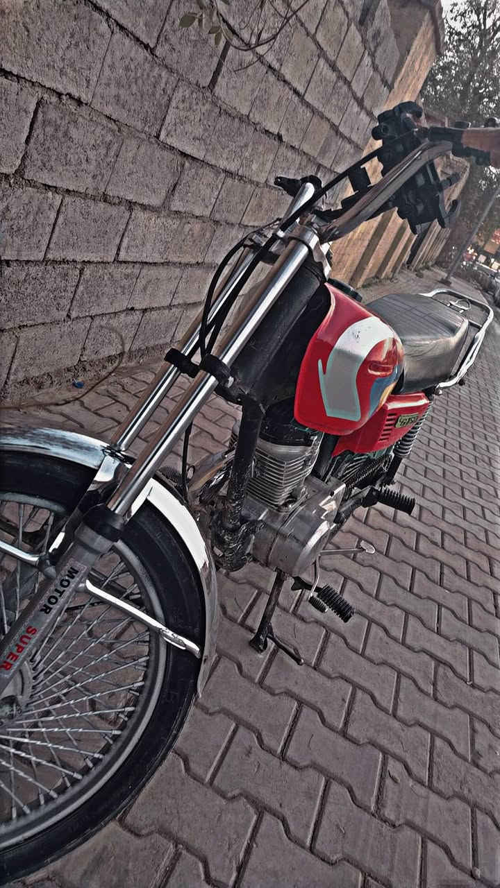 سلام عليكم شباب ذرجه للبيع مكينه نامه برو لا بوخار لا صرف مكينه شرط وا كير *********** سعر 275بي مجال
