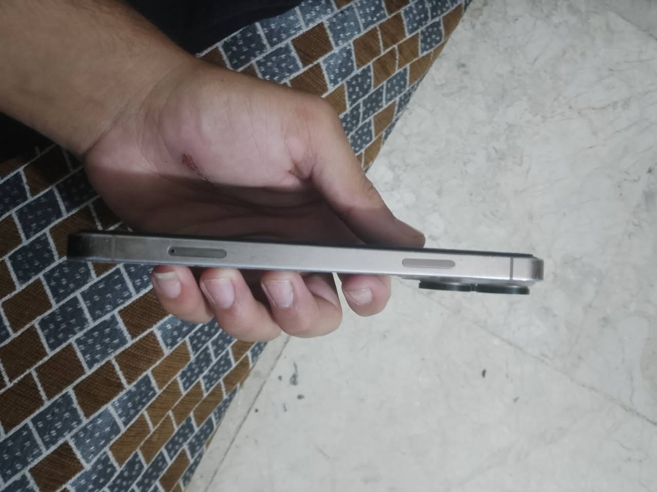 سلام عليكم ورحمة الله وبركاته تليفون ايفون إكس ار محور شاصي 14.ذاكره 64 تليفون حلو نضيف واحله من الصور كلشي شغال بي شريحه شغاله صوت واضح بطاريه 100 سعر خاص او مراسلى واتساب *********** بيع او مراوس أي تليفون
