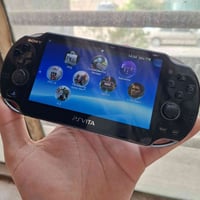 بلاي ستيشن فيتا • 64جيجا • مهكر