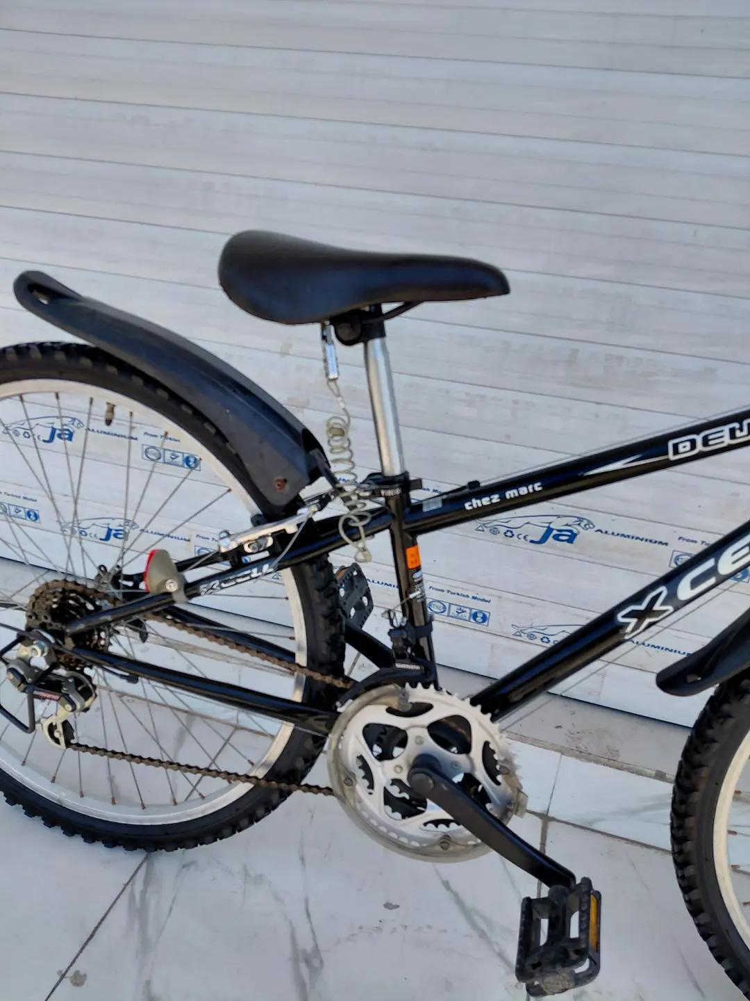حجم 26  3 × 6 سرعات من SHIMANO دراجة نظيفة وجاهزة  السعر 140 الف شامل التوصيل     ✈يوجد توصيل لجميع المحافضات ✈ كركوك مدخل سايدين حي الاسرى والمفقودين  معرض ابو شيفان ( *********** )
