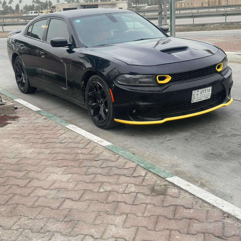 � للبيع او مراوس  🔥
سلام عليكم دوج جارجر موديل ٢٠ 
رقم بغداد سيارة حلوه وجاهزه 
سونار موجود صور حادث ماعدي 
سيارة حلوه سعرها ٢١٠ بيها  مجال
جاملغ وبنيد  مال امريكا
هنا بل عراق انصبغ بيها باب عبري  وجاملغ ثاني 
***********
***********
