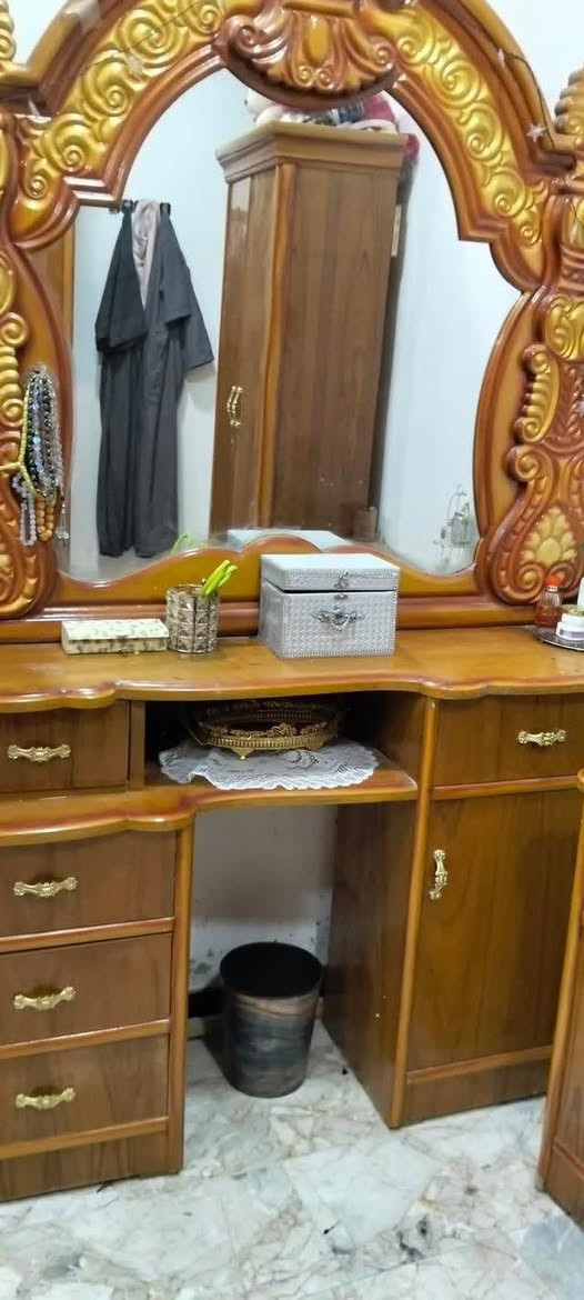 غرفة عراقيه نظيفة كما موضح كدامك مكانها بغداد 
سعرها 650
اي استفسار اتصل 
***********
