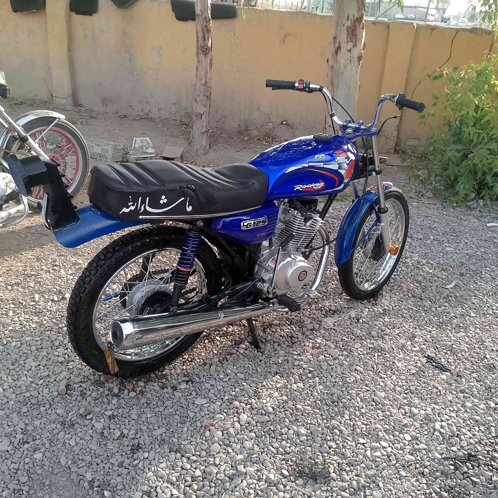 السلام عليكم 
دراجه البيع كلك  
تعميرجديد
2025 
مكينه نامه بيم 
سعر 550وبيه مجال 
مكينه خير من الله 
شلعه معدل 
لا تنقيص لا تبخير  
اتصال لم شراي لا يتعبني 
***********
