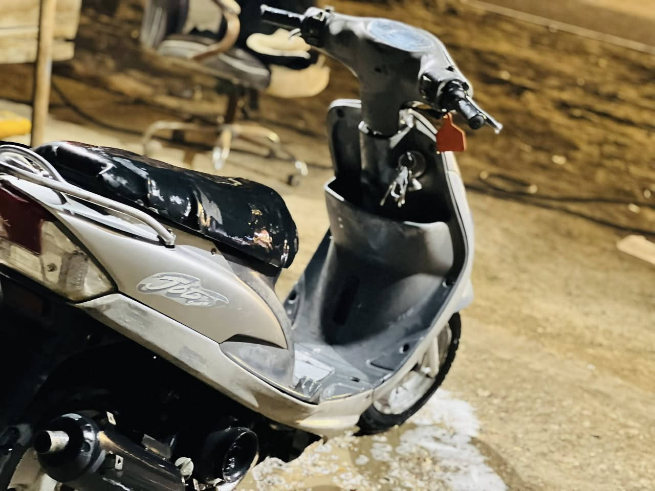 السلام عليكم دراجه ماكس منغولي للبيع السعر ٤٢٥و بيه مجال  المكان ديوانية العروبه الثانيه شارع الكوام لاستفسار اتصل على الرقم ***********
