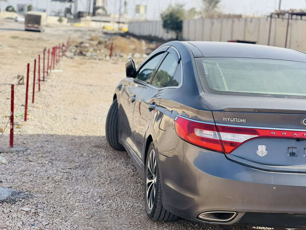 سلام عليكم من رخصه مدير الاكروب ازيره موديل ١٢ بسمي رقم بغداد سياره بيه قطعتين صبغ مواصفات فوول بنو راما فتحه سقف تحكمات خزن ميموري مري شفط ترحيب عن بعد بصمه تشغيل بصمه ابواب السياره جاهزه عله اخر حبايه مكينه كير خير من الله برده خلفيه رادارات اماميه خلفيه منضومه زينون عالي ناصي 
السياره خليجيه 
تخم تاير جديد
باتري جديد
حداديه جديد
ماتصرف عليه ربع 
بأسمي تحويل ثاني يوم 
مكان بابل القاسم 
رقم ***********
السعر ١١٠ وبيه مجال بسيط
