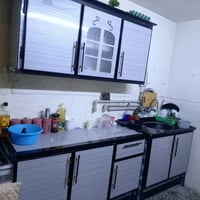 مستخدم شهر • خزانة • للبيع