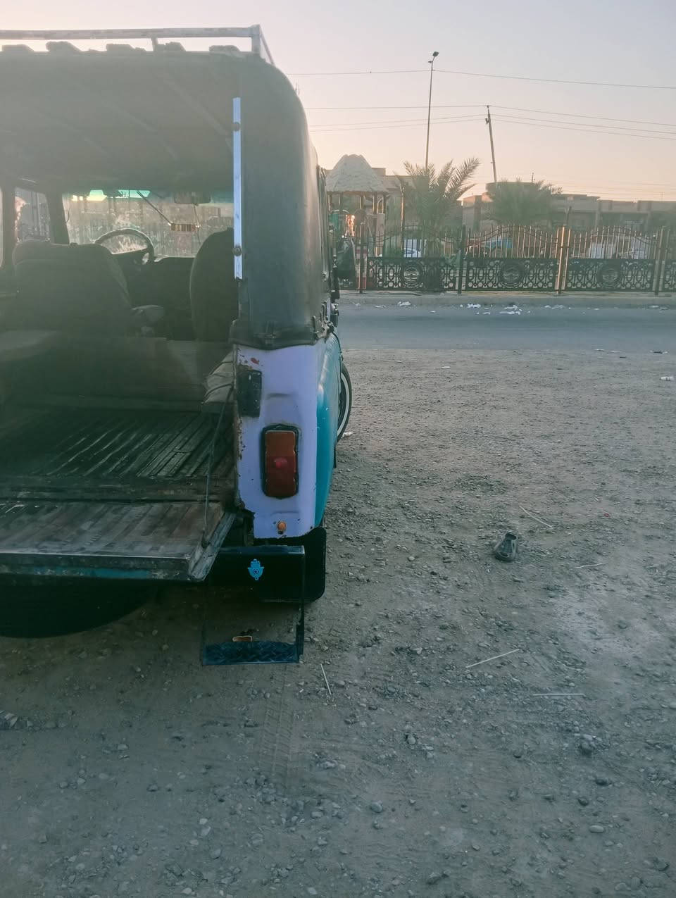 السلام عليكم سياره 88 للبيع كير ومكينه   ونس واكسن فاره مكفولات  دسكات امامي شاصي نظيف زوج سلايت ***********
