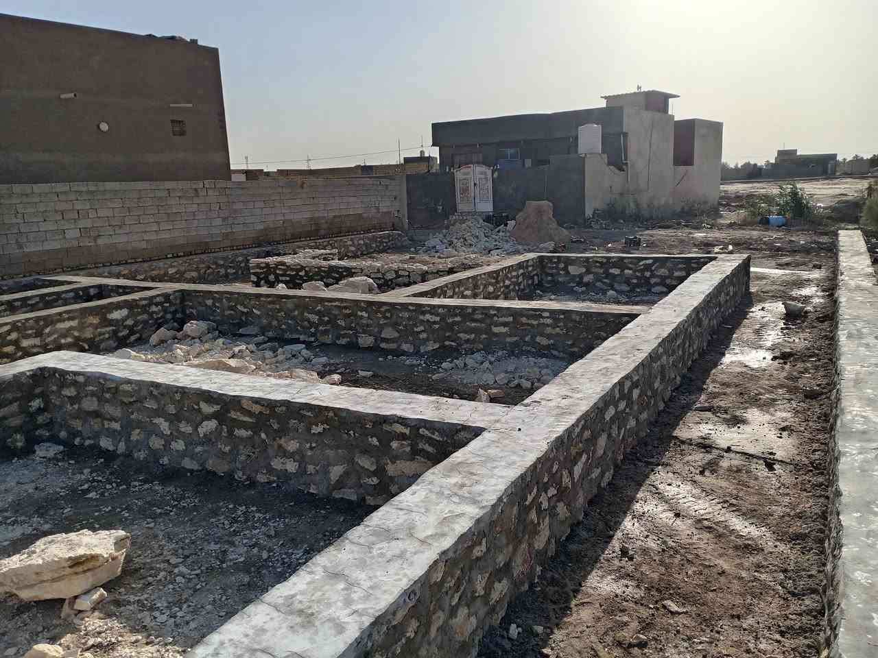 سلام عليكم قطعه للبيع او مراوس ابيت ونطي فرق مساحه375
مكانه بل زرجيه بره صيطرت المصلخ طابو زراعي قرار ٢٥تفاصيل اكثر تصال***********
