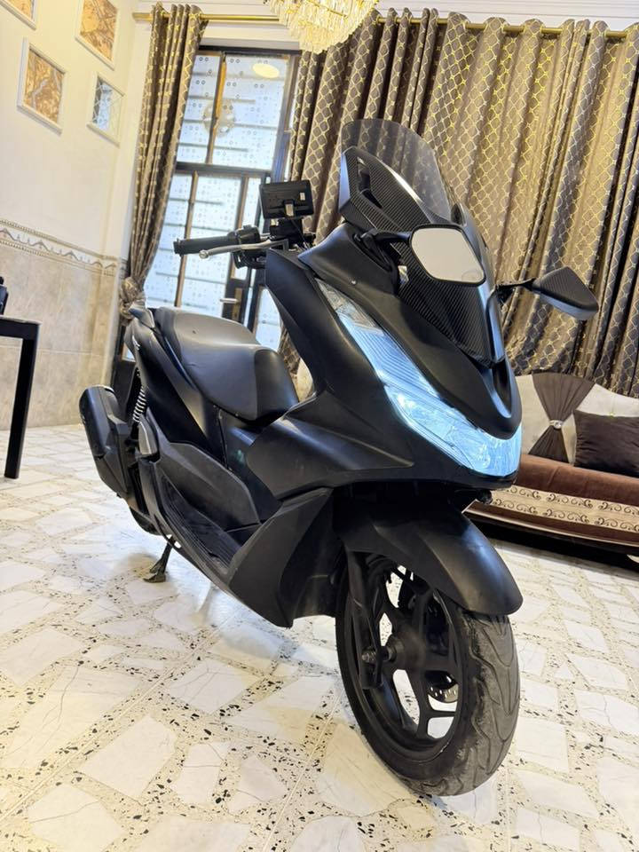 السلام عليكم للبيع PCx جيل الرابع وارد كوري دراجه برغي ممفتوح بيها
الدراجه مال جناي السعر 16 العنوان بغداد البلديات
***********
