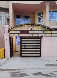 بيت طابقين للبيع منطقه البلديات مساحة 150 متر بناء 2006  يحتوي عله صال...