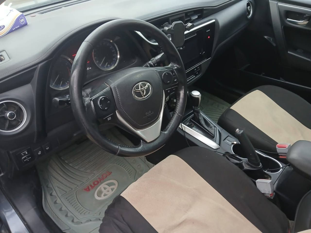 السلام عليكم 
كورله موديل 17 ظرر موظح بلمنشور سياره جديده جاهزه من كلشي اي نقص مابيه 
السعر 125الاتصال 
***********
