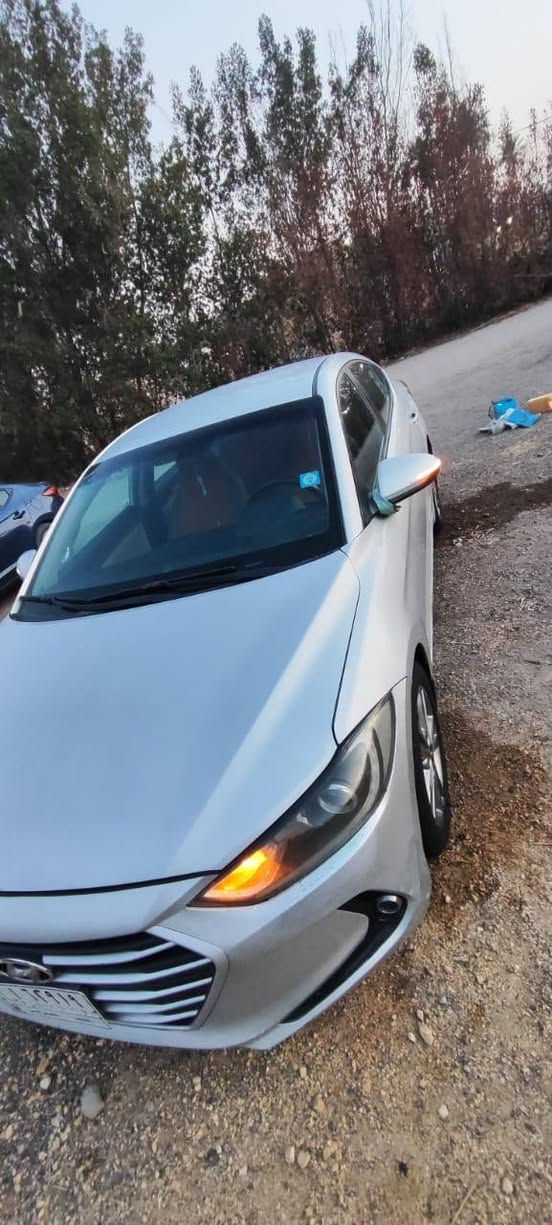 السلام عليكم النتره ١٧ خليجي رقم نجف مكفوله من الضربه جاهزه من كلشي محرك ٢٠٠٠ دوش نص فول مكانه ديوانيه غماس ***********
