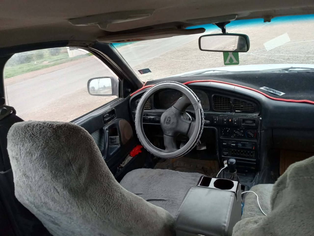 هونداي النترا موديل 1994سنويه لحد 2030 بشرط تحويل رقم انگليزي  سياره حلو ونضافته گدام عين كهربابات شغال محرك بشرط لا صرف ولا بخار فره ممات بلاديه مابي لحيم ولا خياس بشرط  سعره 26 بي مجال شراي يتصل *********** مكاني خانقين ميخاس
