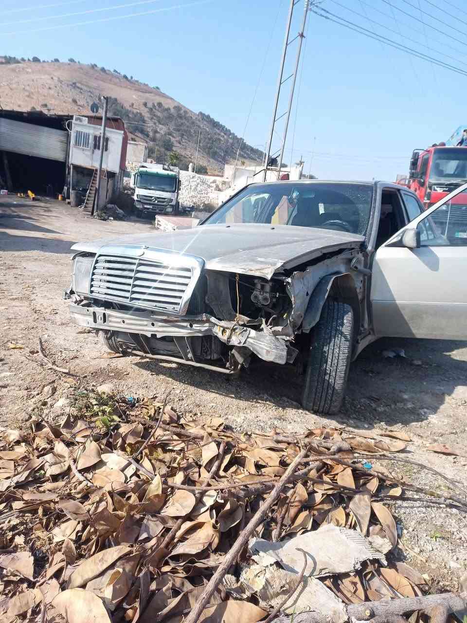 يا خوان عندي سياره هاي موديل 92 انتهى ترخيصها 27/8 موتور اسود اعوج مخ الجير ضارب بدي ابدلها علىه سياره نفس الشيء سياره لسه مضروبه وادفع فرقيه اقساط يا اخوان ملاحظه السياره مش للبيع بمصاري السياره للبدل بسياره مرسيدس بطه وادفع فرديه اقساط (يلي بالو طاويل وفاضي براجعها احلا من الاول) (0791138540)


**إذا كنت صاحب هذا الإعلان وتريد حذفه لأي سبب، رجاءا أرسل رسالة إلى الدعم الفني**