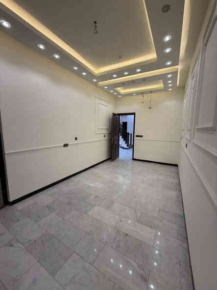 للايجار في السيدية  ( الاعتماد الهندسي للعقار)
بيت زيرو مساحه120م 

يحتوي على 3غرف نوم 

وصاله و مطبخ وهول وخدمات ومنور 

📍موقع جداً مميز
___________________________________________
✔️✔️يوجد عروضات اخرى لم يتم ذكره  تجارية وسكنية وشقق تجارية وسكنية ومحلات وعيادات 

📊كل ماعليك الاتصال أو المراسلة على الصفحة

الفرع الاول / الـسـيـديــة الضباط مقابل افران الرباط
 الفرع الثاني /شارع العلوة مقابل مدرسة حلم الغد الاهلية 
الفرع الثالث / عرصات الهندية مجاور فندق بلوم 

📱للاستفسار ***********

‏‎   نكفيك عناء البحث......
‏‎   لتمتلك اليوم عقار الغد. 

‏‎زبائننا الكرام بِكُم نَرتقي ونَتشرف بزيارتِكم ونَفتخر بخِدمتِكم ❤
‏‎‏#Engieering_accreditation_of_the_property
