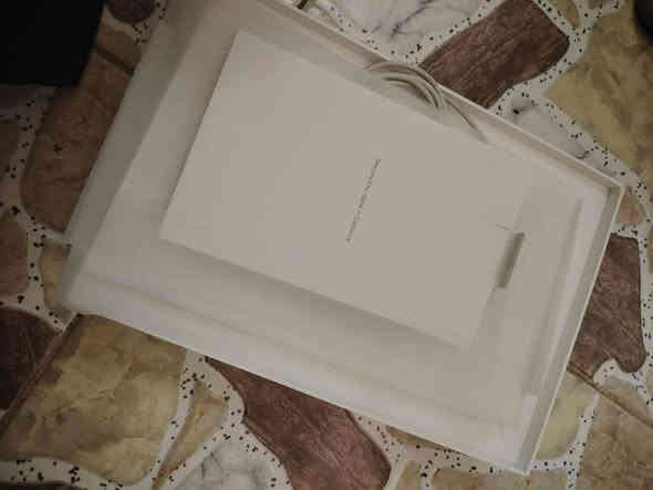 ايباد 9 ذاكره 256 نظافه 99 بالميه جديد شاحنه وكارتونه ولزگات وگفر جهاز صارلي شهرين من أخذته سعره 325 وبي مجال اتصل ***********
