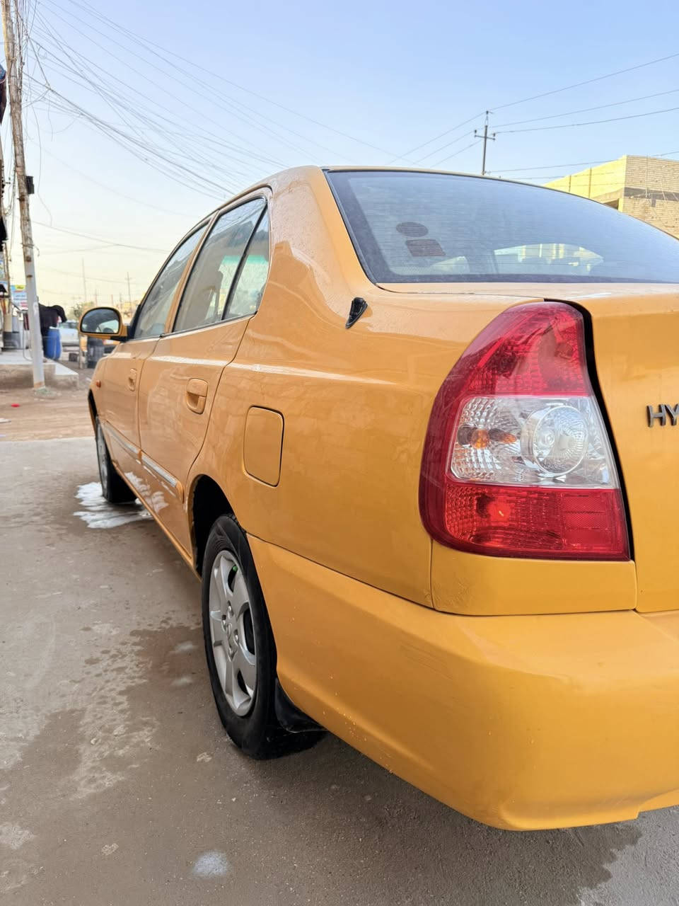 السلام عليكم شباب عندي فيرنا موديل 2014 معيوده بس الصفاح بس الجراد مكفوله من الضربه وتبديل رقم بغداد بسمي مدوشمه عام كير محرك خير من الله تبريد ثلج صدر امامي خلفي جديد عل وضع الشركه مال جناي للشراي يتصل *********** جاهزه على آخر حبايه كبل للشارع مكاني بغداد
