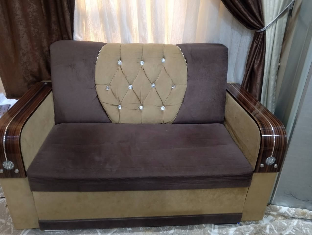 تاخم قنفات للبيع اتصال على ***********
