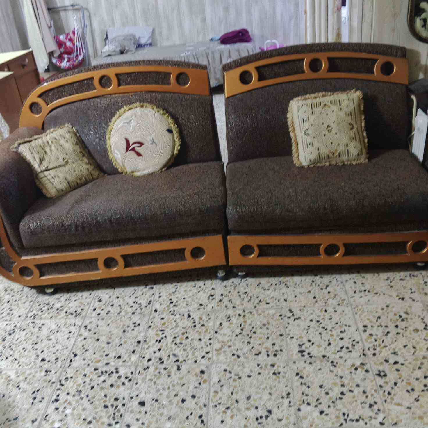 ديوان للبيع نظيف جدا السعر 150 زاويه و12 مقعد


**إذا كنت صاحب هذا الإعلان وتريد حذفه لأي سبب، رجاءا أرسل رسالة إلى الدعم الفني**