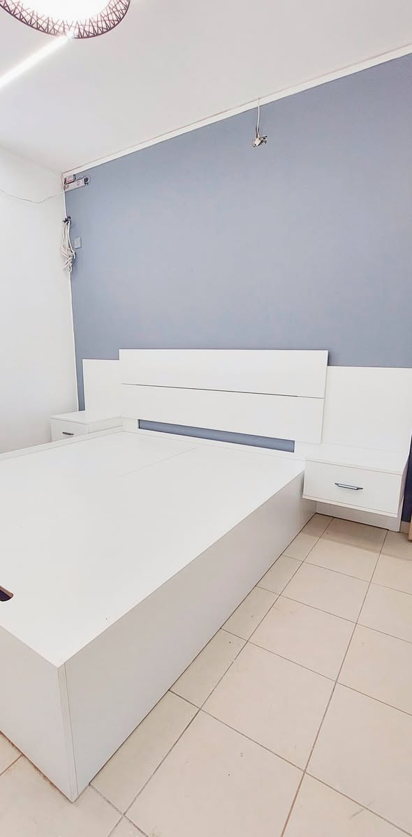 #غرفه_نوم لشقه ١٢٠ غربي 
تصميم وتنفيذ كادر #ضوء_القمر_للمطبخ_التركي  
خشب mdf تركي 
للإستفسار الاتصال على الرقم ***********
او زياره معرضنا 
بسمايا الشارع العام مجمع طاحونة الرايه مقابل بيت بيوتي
