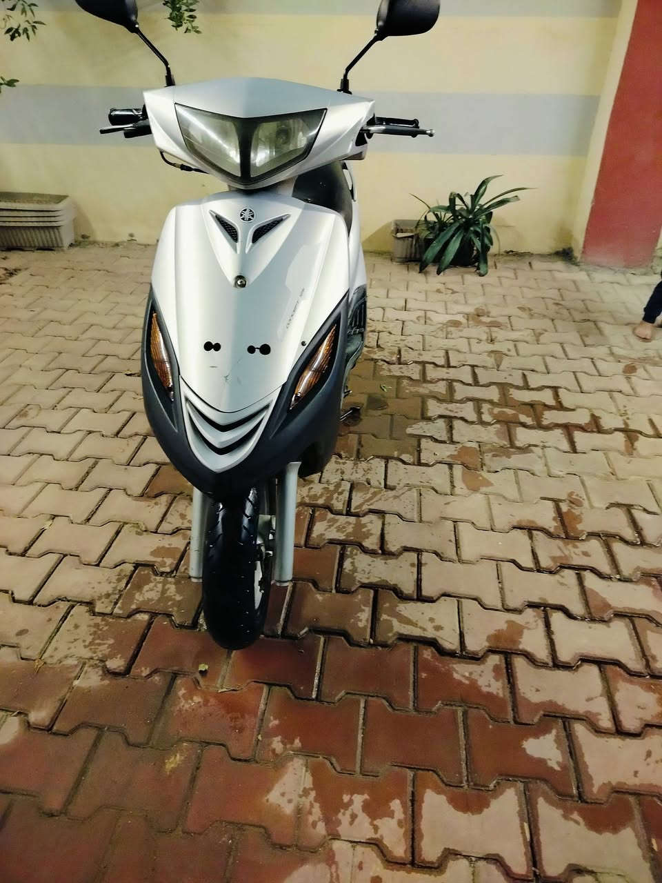 سلام عليكم دراجه للبيع ماكس ثعلب كهربائيات كامله مشغله دبل رماش لايت عالي ناصي العنوان ديالى بعقوبة بهرز سعره 450 وبيه مجال الرقم ***********
