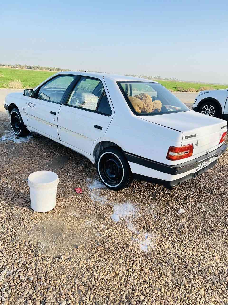 السلام عليكم 
بيجو  405 2012فرنسي 
تجفيت جديد حداديه جديده سياره جاهزه تخم تاير ابو الخطه 
بيه خياس بسيط المكان النجف المشخاب ***********
