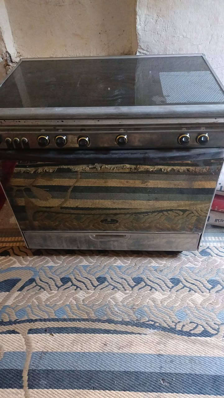 طباخ كريازي كلش نضيف للبيع كربلاء ***********
