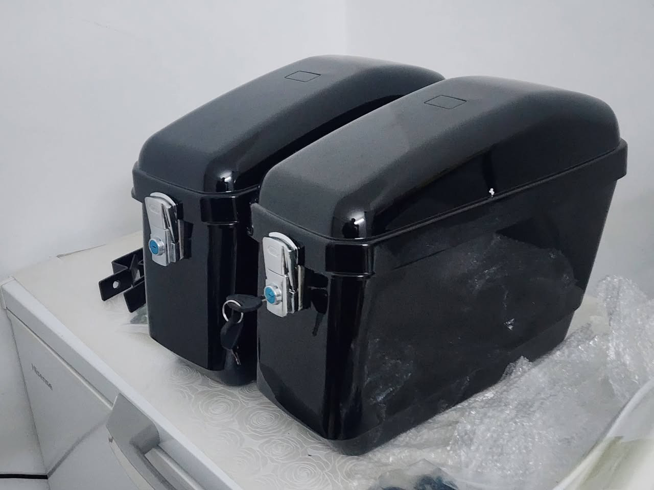 السلام عليكم.. عندي مجموعة غراض دراجات للبيع. الغراض كلها جديدة وما مستعملة أبد. أي قطعة تريدوها، سوولها سكرين ودزولي مسج.. آني بخدمتكم، أو تگدرون تتصلون على هذا الرقم:
​***********
