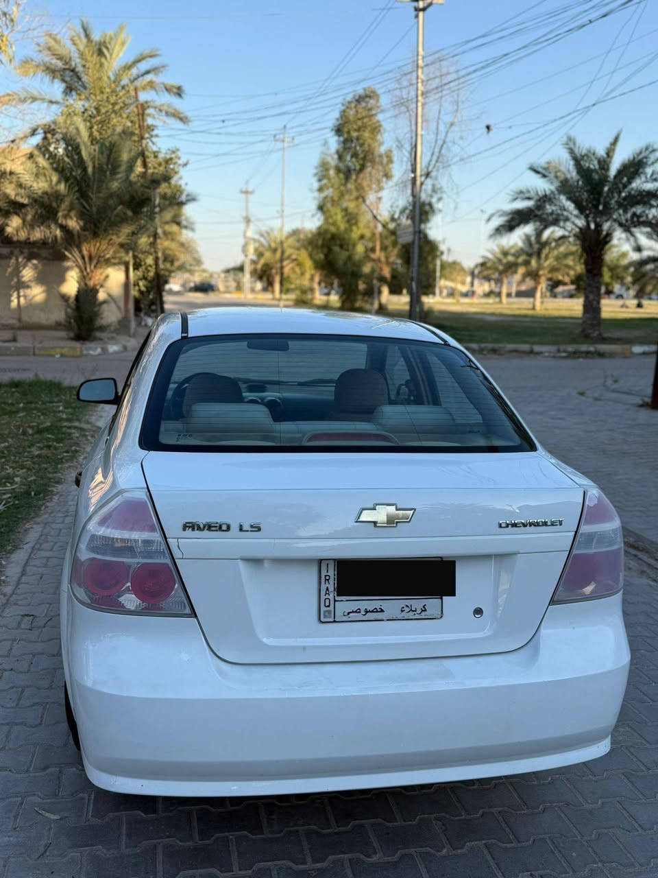 السلام عليكم... 
شوفرليت افيو مديل2011
1600 خليجي اوتماتيك 
الي يدور جديد ونظيف 
سيارة مال جناي وما متعوبة 
استلام شركه 
سيارة كفالة 
محرك كير جديد جدا نضيف ومكفول
تخم تاير كهربائيات بلادي 
   على وضع شركة 
ملاحظة بسيطة بيها طخه باب سايق وصبغته فقط  
سيارة نظيفة احلا من الصورة بالعافية على الي ياخذها رقم كربلاء تحويل مباشر مكاني كربلاء 
للاستفسار ***********
