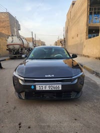 سيارة K4 موديل 2025 للبيع   ماشية 40000  رقم بغداد بأسمي   محرك 2000 د...