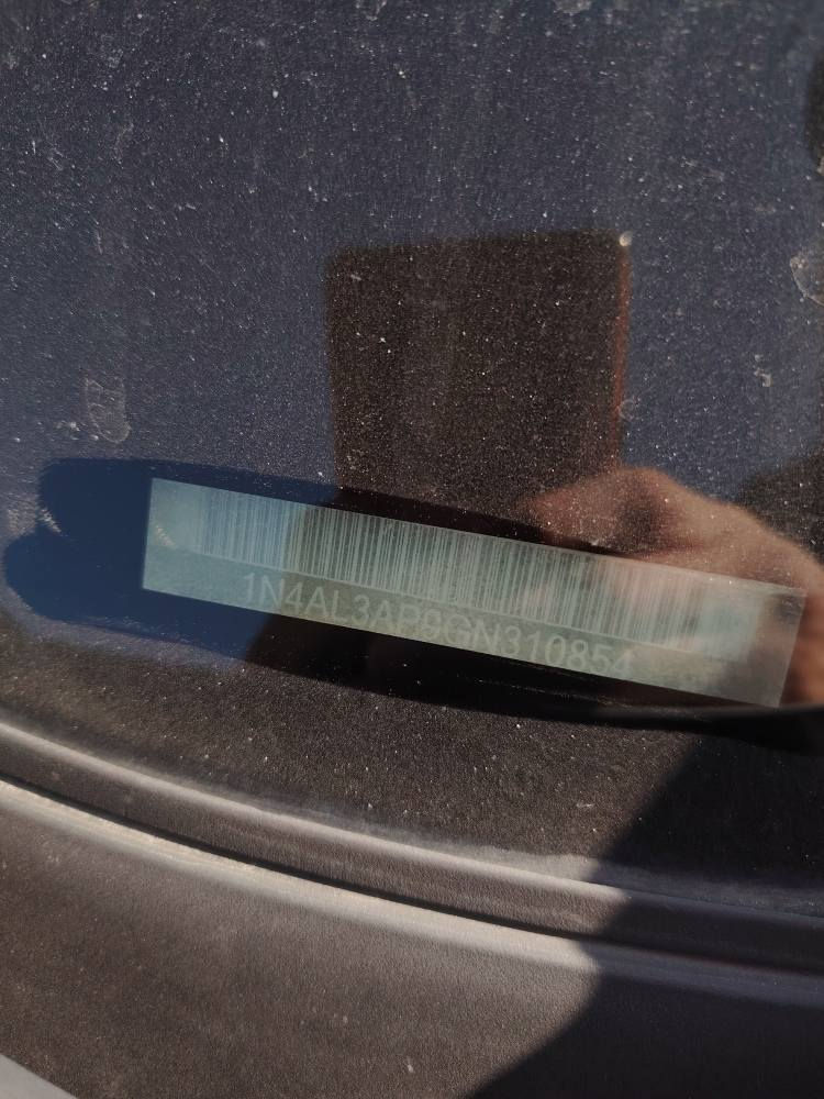 التيما 2016 فول مواصفات ما عدا فتحة سقف طبعاً 
كير بشرط الماكينه تعبانة شوي بس خير من الله مافيها مشاكل
سونار ملحق بالصور طبعا ما بيها دواخل يعني حادثها خفيف وخارجي 
108 وبيها مجال بسيط
تواجد السليمانية
والتحويل بشرط 
تواصل *********** السليمانية, العراق
