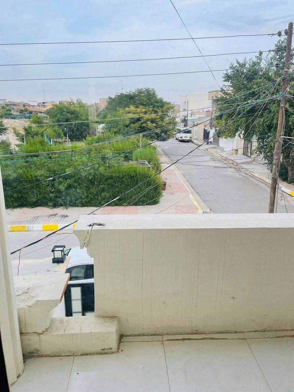 بيت طابو  مساحه ١٠٠مترواجه( 5)

شارع 10 مقابيل البيت حديقه

البيت طابقين صفر 

موقع الدار حي العسكري قرب جامع المعراج 

سعرالبيت 120مليون معه مجال بسيط 

مراجعة مكتب الهيبه 

اوالاتصال ***********

موقع المكتب حي الواسطي قرب بانزين خانة الاصدقاء
