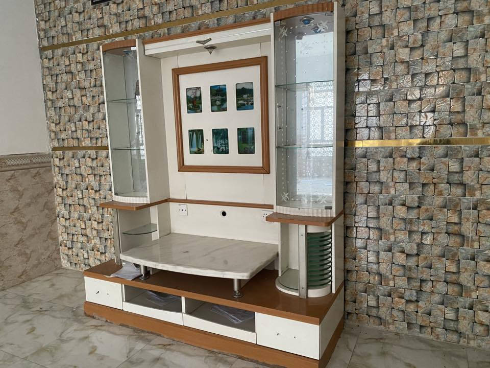 للبيع قيم وتعال اخذه
العنوان / حي الامين الثاني - شارع المصطفى 
***********
