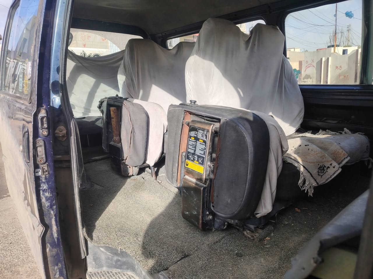 موديل 96 سنويه 29 محرك 3000 جديد بدون صبغ *********** ***********
