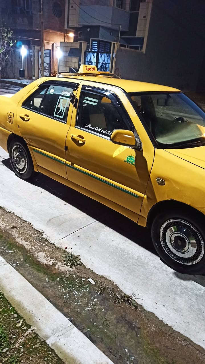 السلام عليكم 
شيري كوين 2010 رقم بغداد الماني أجرة
ما مسجلة على كوبون .رنكاتها تعبانين يعني تصرف دهن شوي
عليها هيئة وغرامات 280 الف
كيرها شرط تايرات امامي نص الخلفي جديد باتري جديد پور ستيرن جديد مصبوغة حزام جمالية كير ومحرك بلادي محور ولفلت وبساتم مازدة

صاحبها موجود السعر 20
***********
0788 426 5322
