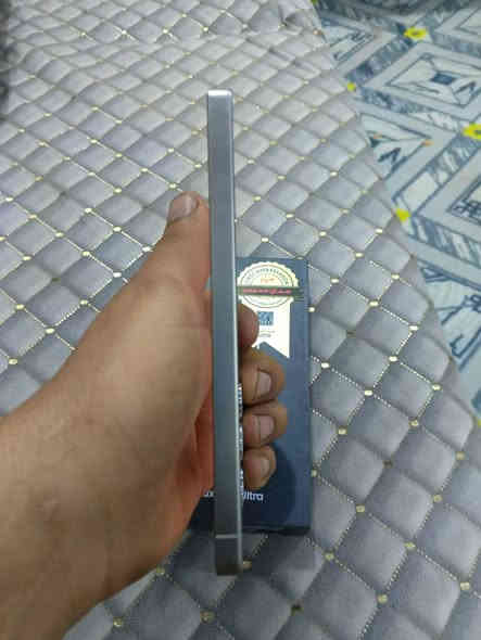 سلام عليكم موبايل سامسونج s 25  ذاكرته 128 جهاز مستخدم قليل نضيف كلش اخو جديدبي زلق قليل بلكفر ويا كارتون واير شحن السعر مليون 100 للا ستفسار على رقم *********** البصرة
