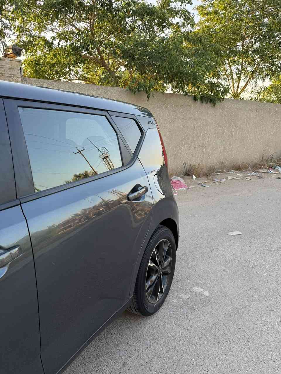 سلام عليكم للبيع صول موديل 20 
حادثه جاملغ امامي جهة الصدر والباب والباب الخلفي مرشوش ويا يعني 3 قطع وناشرلك السونار وياه
المواصفات 
شاشة جبيرة
حساس خلفي
كامرة دوارة
تحكمات سترين
ويلكب
رادارات
 وباقي المواصفات المعروفة
ماشية 43 الف
السعر 126 وبيه مجال بسيط
للاستفسار *********** 
مكاني بغداد
اعتذر عن المراوس بيع فقط
